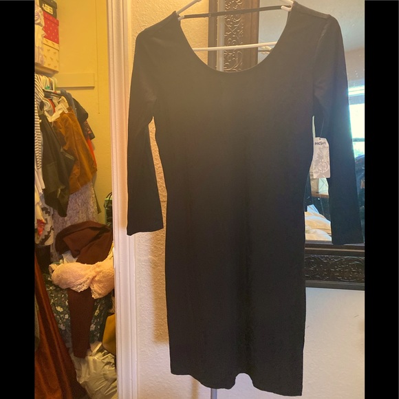 Dress - Picture 3 of 5